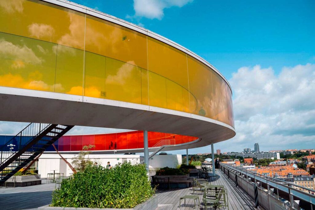 stærke besøgstal på ARoS Aarhus Kunstmuseum